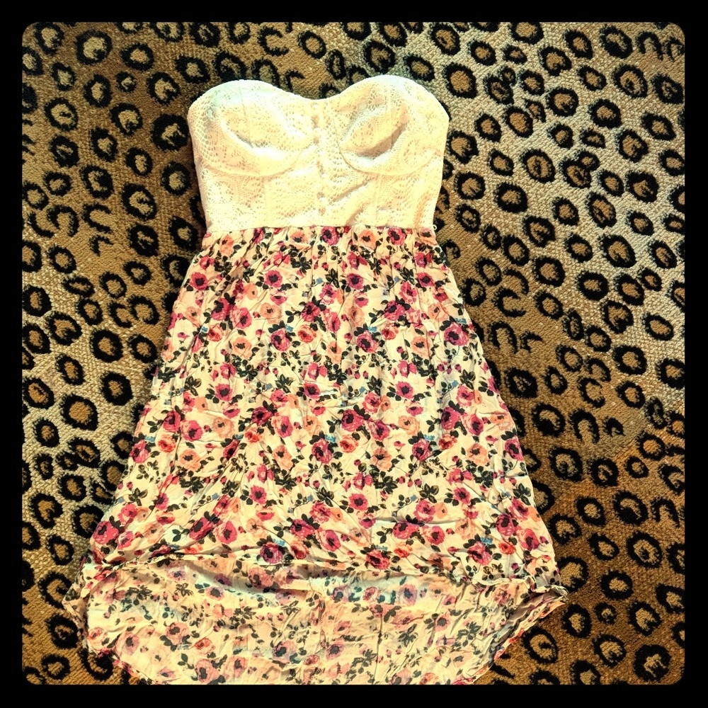 Strapless dress